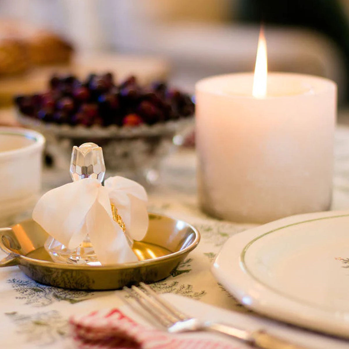 Holiday Table Decorating with Thérèse of Lovely Lady Linens