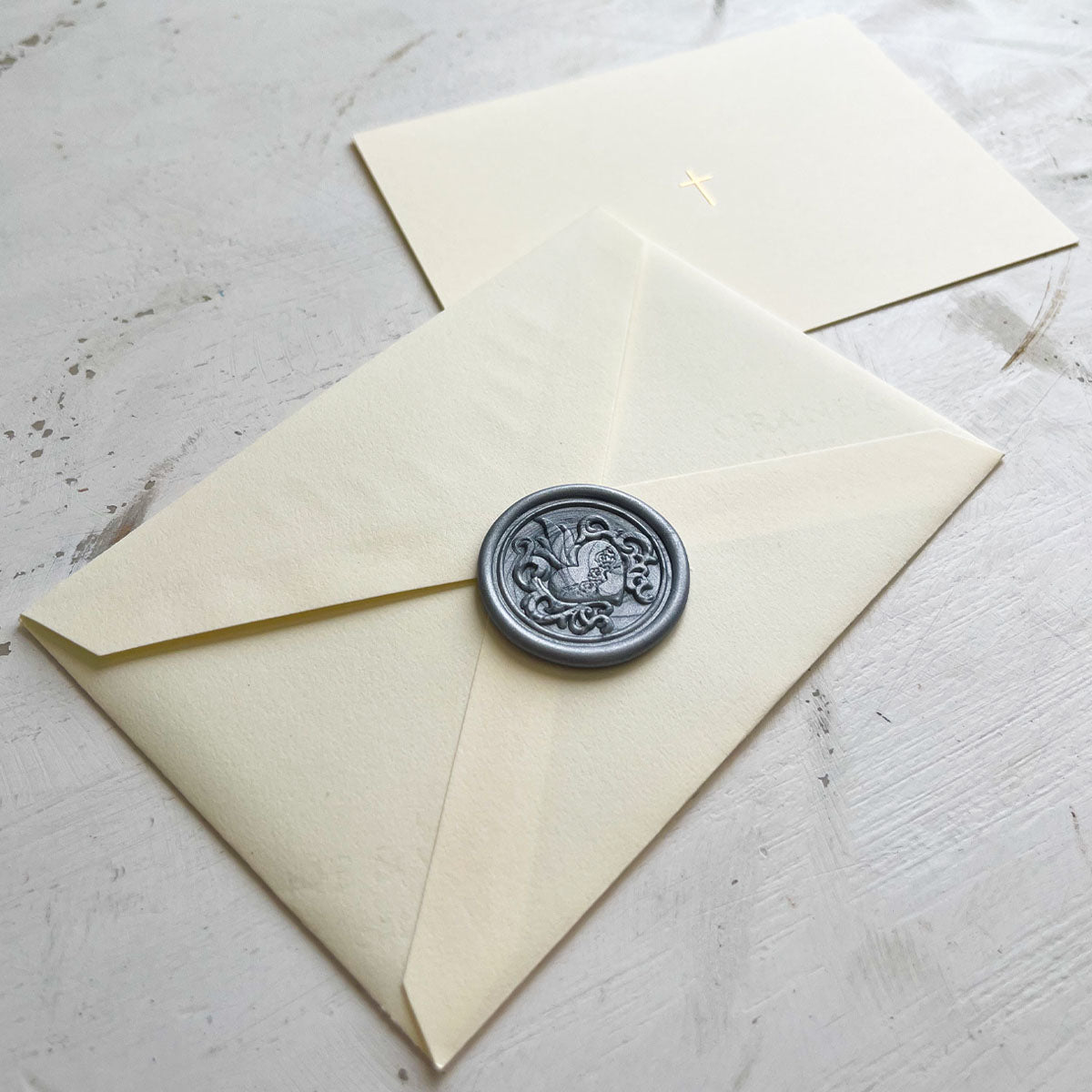 Wax Seals with Sacred Heart - White - House of Royals